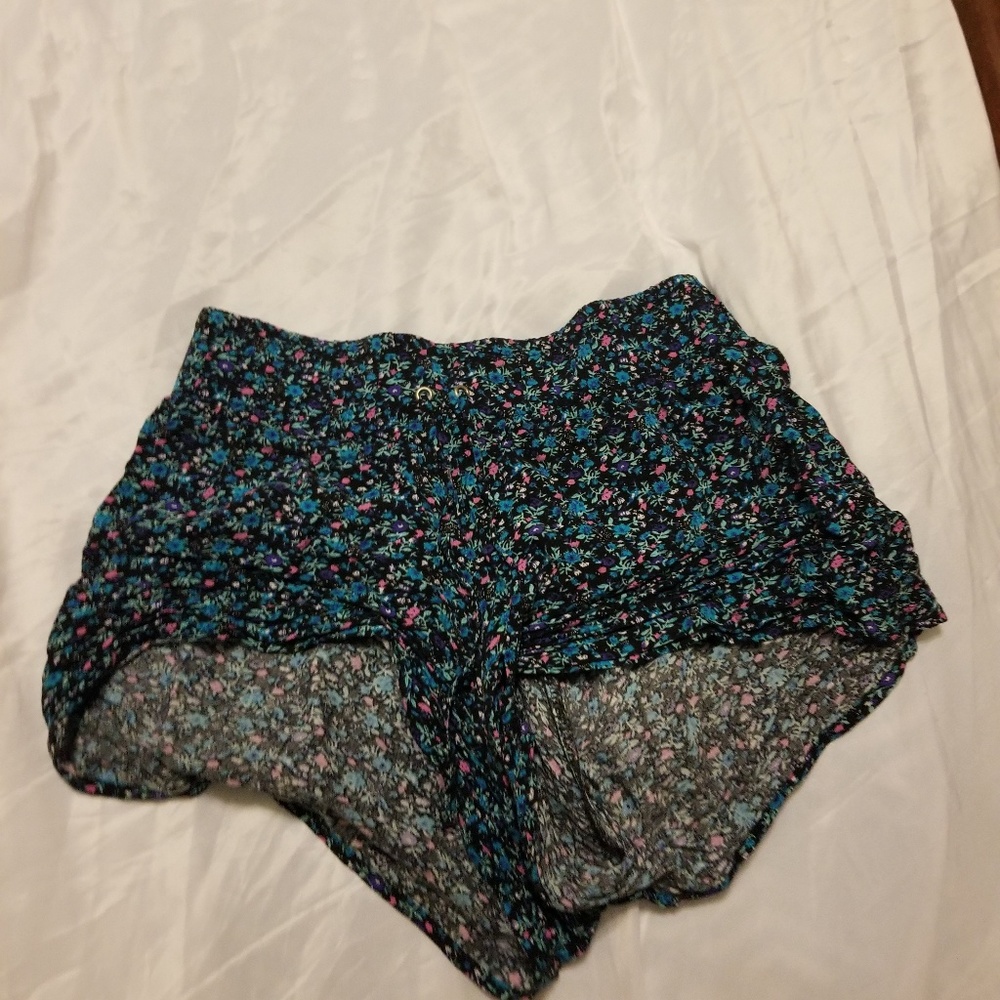 Flowy Shorts with Flower Details